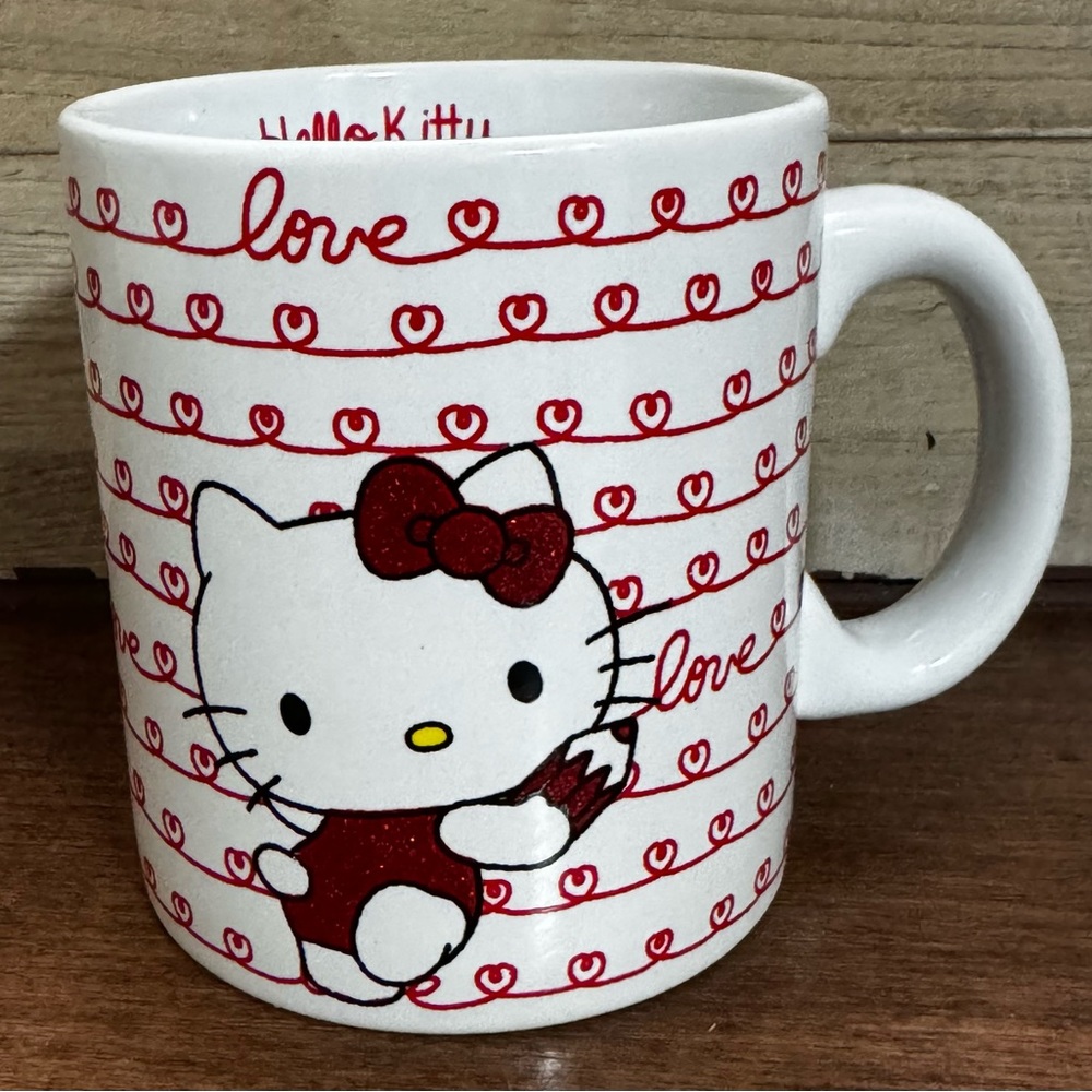 Hello Kitty Love Mug 20oz - NEW